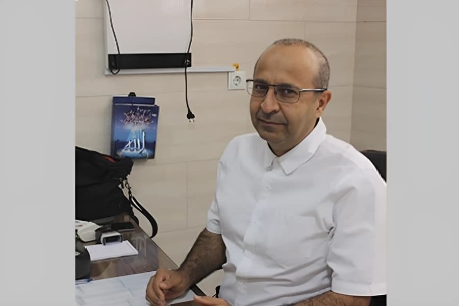 دکتر پوریا همدانی بهترین دکتر غدد اصفهان