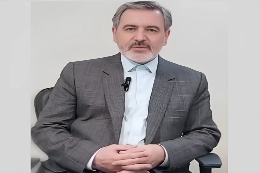 دکتر منصور سیاوش بهترین دکتر غدد اصفهان