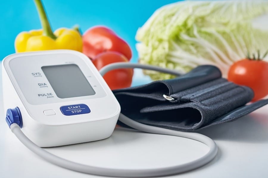 فشار خون بالا چی بخوریم؟
