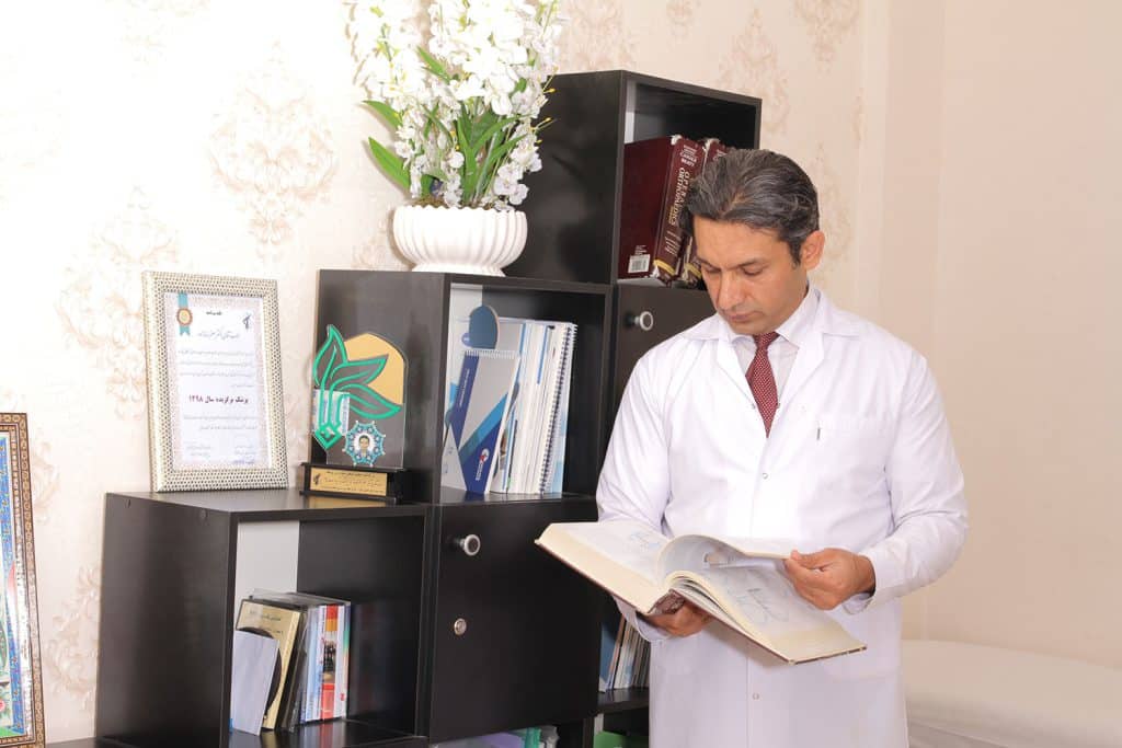 دکتر جعفر رضازاده