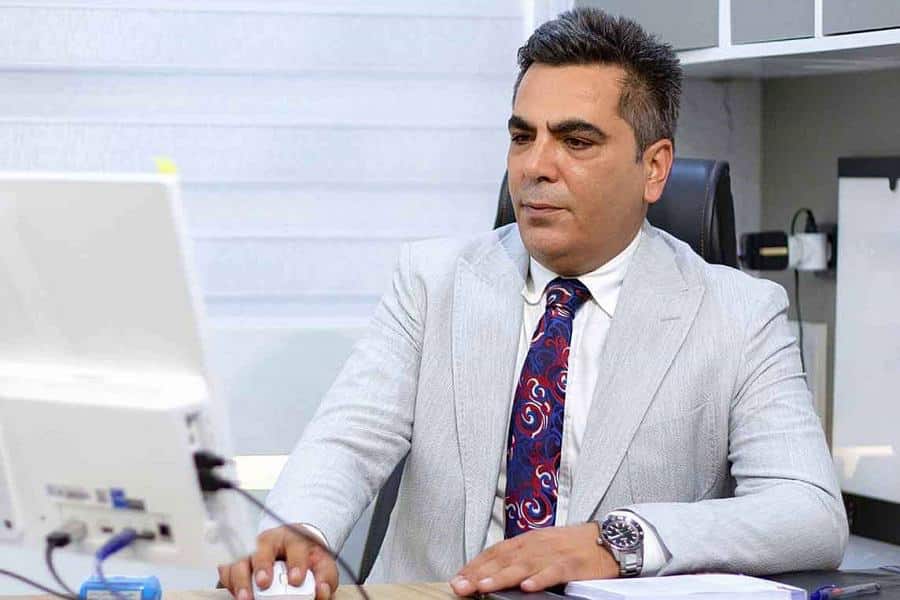 دکتر نوید فرزین دکتر پنجه طلا جراح مغز و اعصاب شیراز